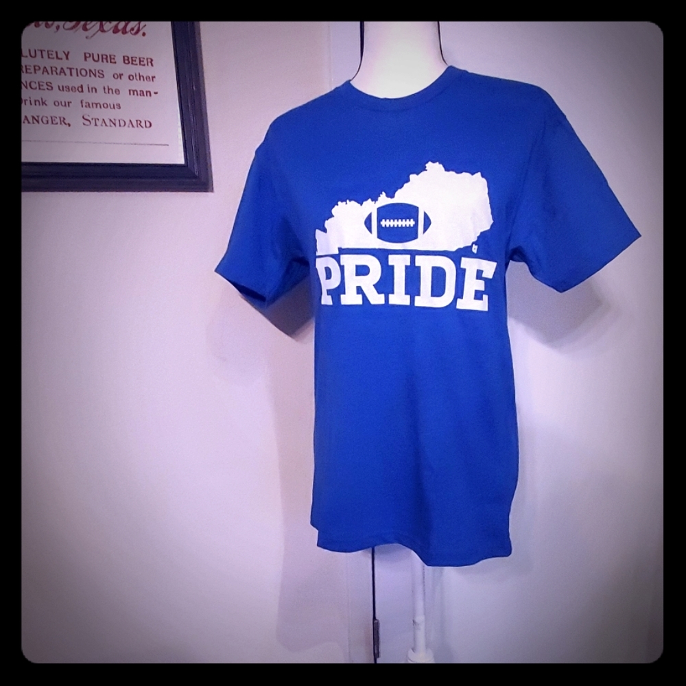 BreakingT Kentucky College Football Pride Shirt